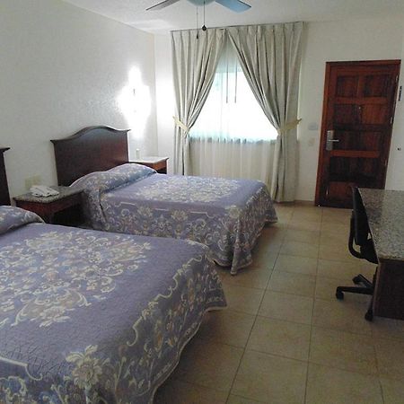 Hotel Hacienda Ciudad Guzman Esterno foto