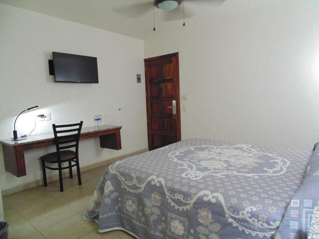 Hotel Hacienda Ciudad Guzman Esterno foto