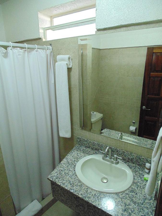 Hotel Hacienda Ciudad Guzman Esterno foto